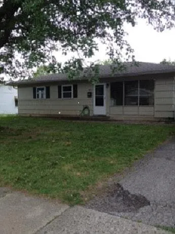 1013 Cottingham Rd photo 1