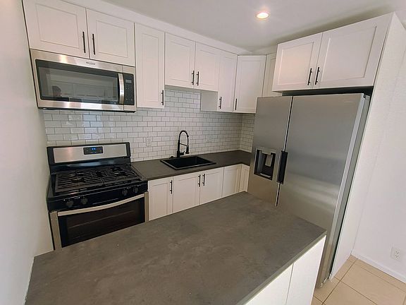 3rd image of 8759 Jumilla Ave