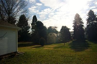 4th image of 80 Knollwood Dr