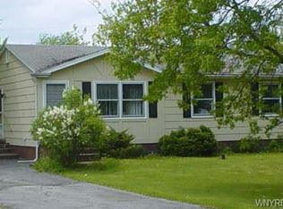 5325 Powers Rd, Orchard Park, NY 14127