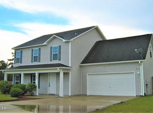 512 Cherry Blossom Ln, Richlands, NC 28574