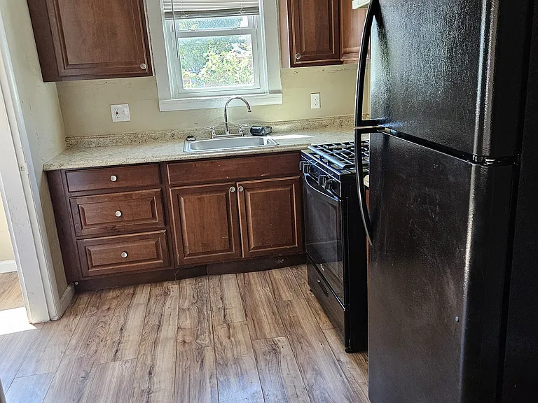 1700 E 4th St #1700 — Photo 9