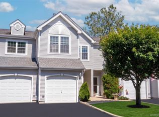 56 Leeward Court, Port Jefferson, NY 11777