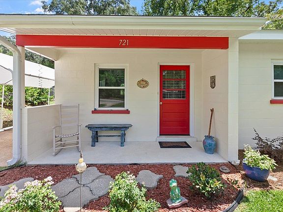 2nd image of 721 Simmons St