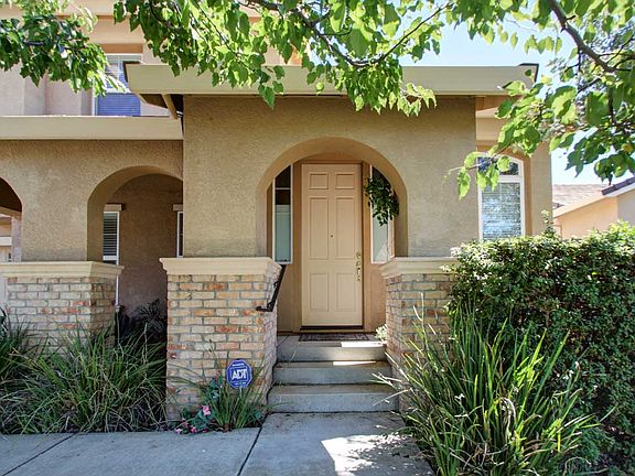 3rd image of 2974 Tilbury Way
