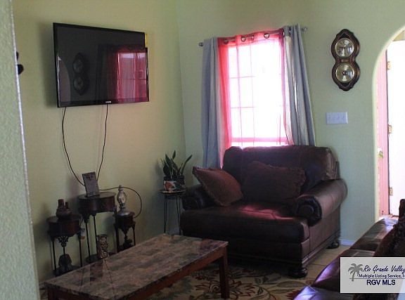 3rd image of 2760 Naples St