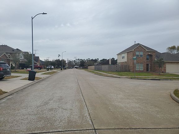 4th image of 7818 Brooks Crossing Dr