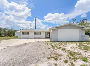 475 E Lake Dr, Tarpon Springs, FL 34688