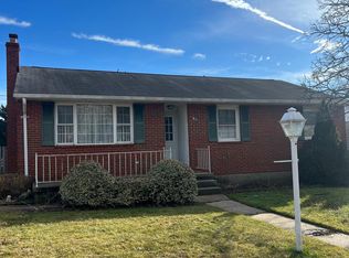 8821 Ashford Rd, Parkville, MD 21234