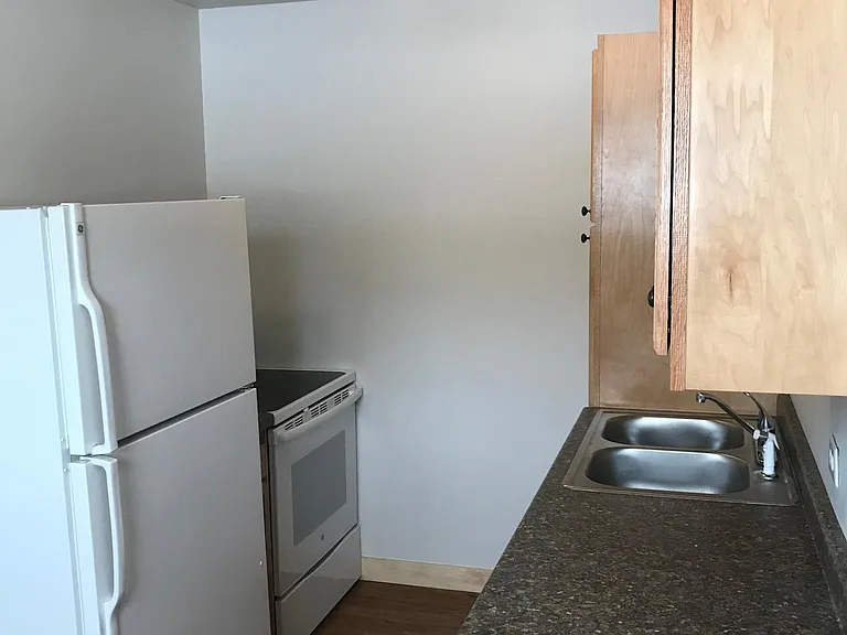 304 Quincy St #2 — Photo 15