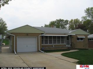 4667 Grover St, Omaha, NE 68106