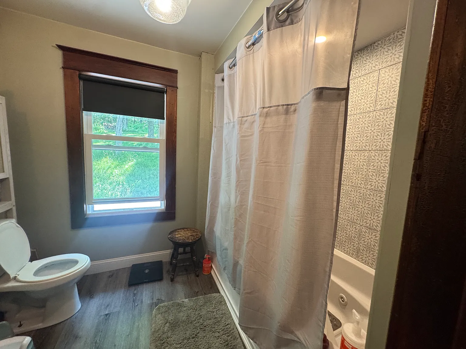4 bed, 2500 sqft, $3,500 — Photo 4