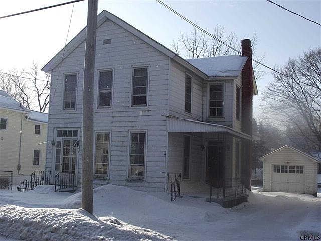 2nd image of 10 Union St