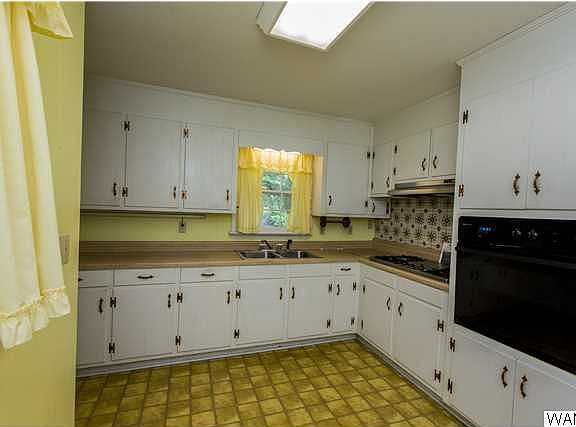 3rd image of 5300 Dove Creek Ave