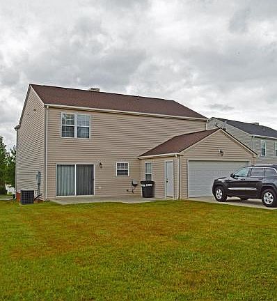 3rd image of 1740 Lions Dr