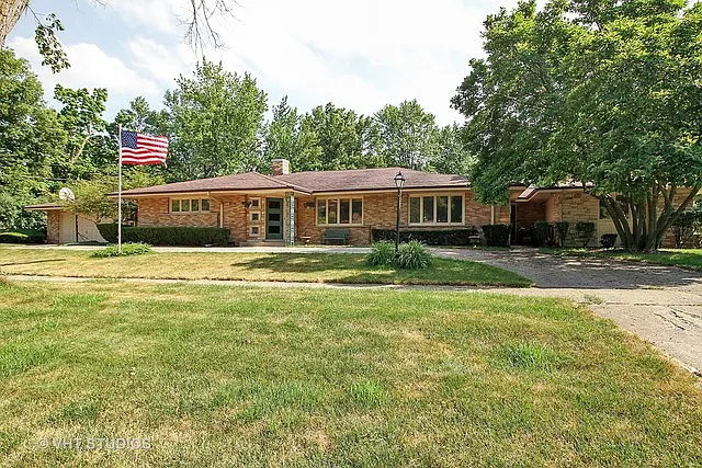 2606 Wallace Dr photo 1