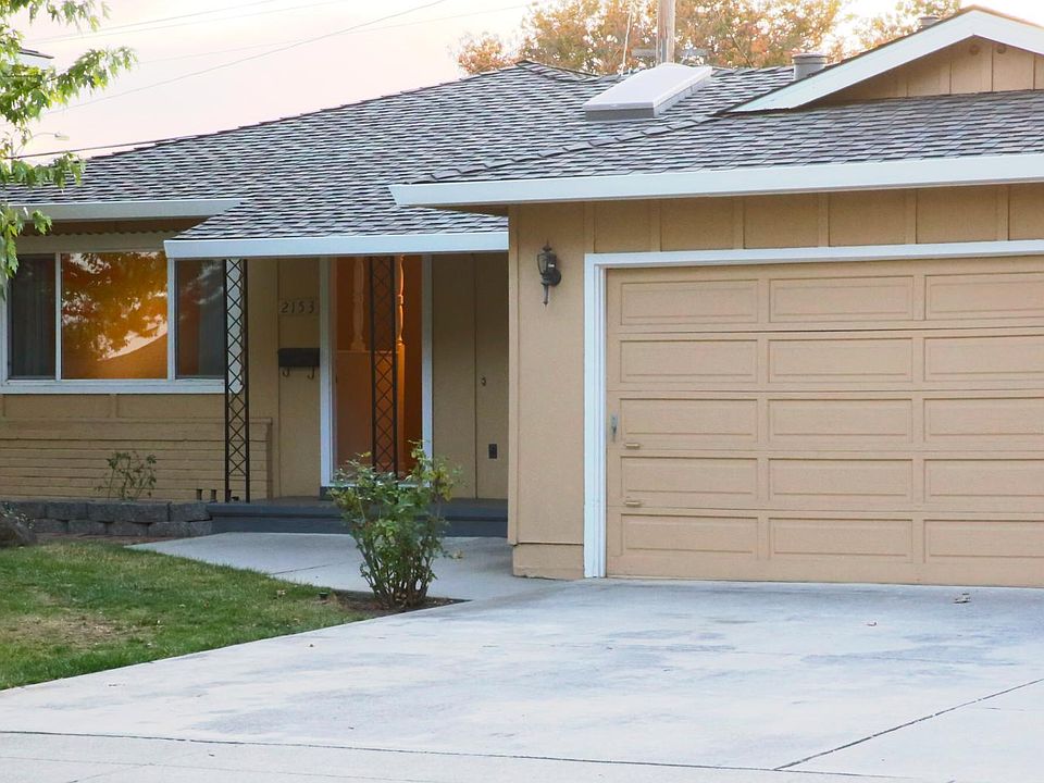 1st image of 2153 Abbey Ln