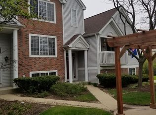 2242 Dawson Ln, Algonquin, IL 60102