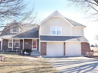 5 Portsmouth Ct, Smithville, MO 64089