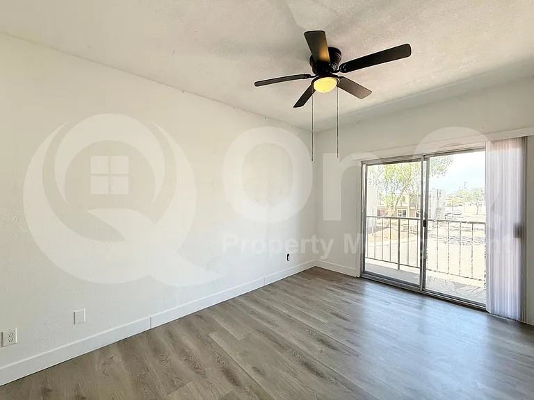 2827 E Le Marche Ave #203 — Photo 8