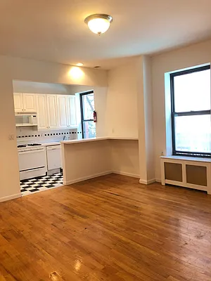 Rented by CitySites Real Estate Group | media 19