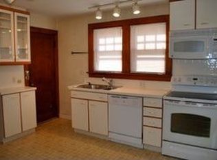 9 Seeley St, Danbury, CT 06810