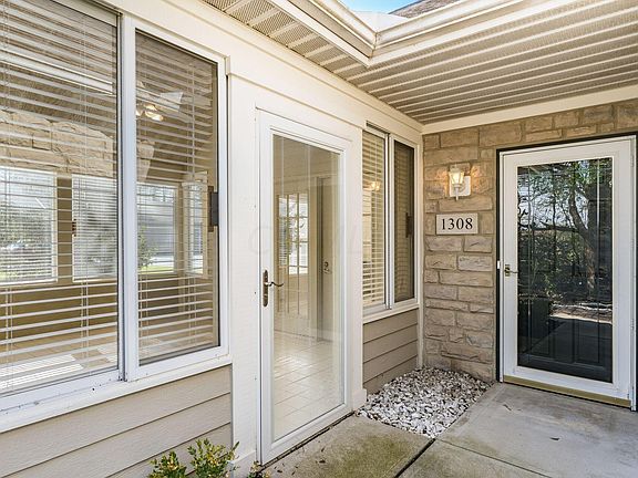 5th image of 1308 Windward Ln E #5