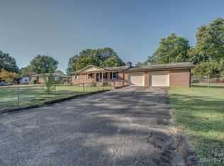 104 Sharon Ave, Bessemer City, NC 28016