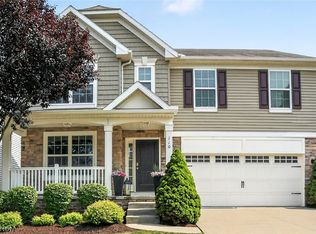 110 Trailhead Ln, Berea, OH 44017