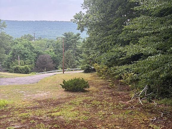 3rd image of 8746 Route 209