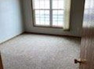 3816 40th St APT 204, Kenosha, WI 53144