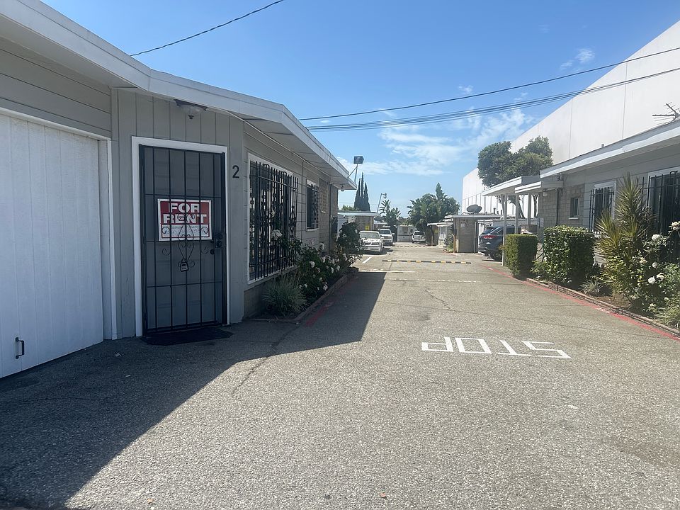 1st image of 1622 W El Segundo Blvd Space 2
