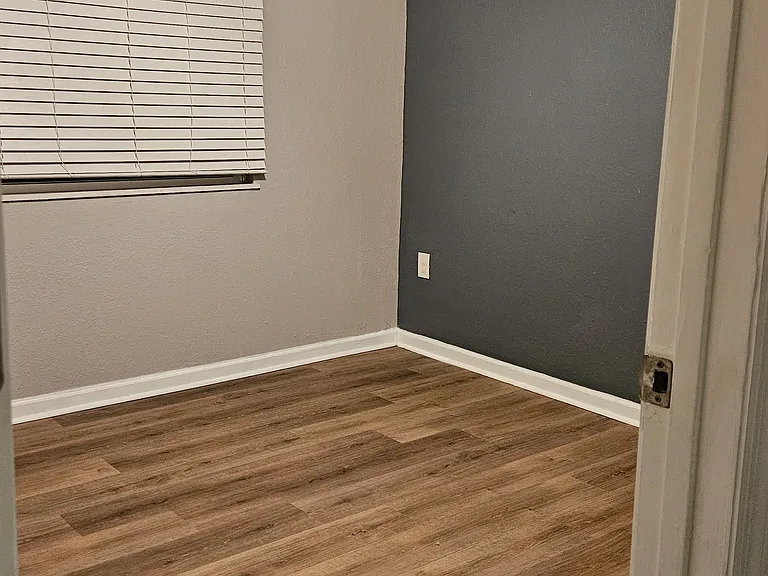 Apt B bedroom 2