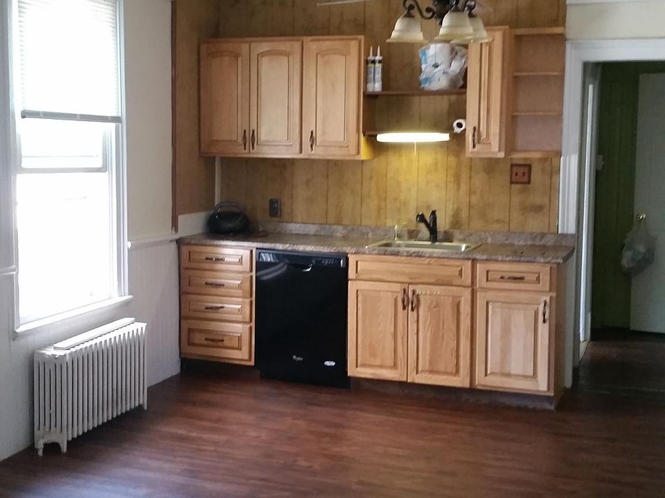2nd image of 112 Simmons Ave Floor 2