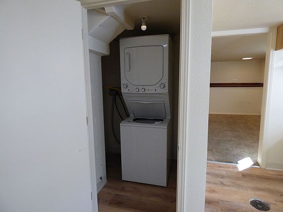 2nd image of 609 Terry St APT A