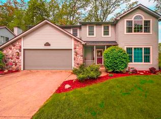 6223 Hunter Wood Dr, Fort Wayne, IN 46835