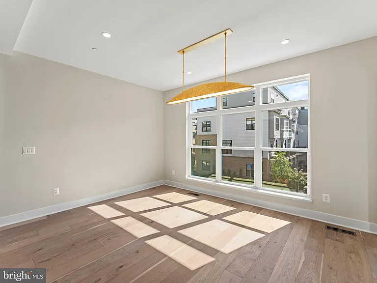 2015 Tysons Ridgeline Rd — Photo 15