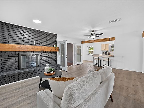 5th image of 906 Pinedale Ln