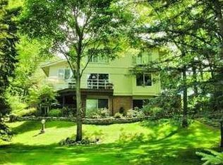 1255 Lake George Rd, Oakland, MI 48363