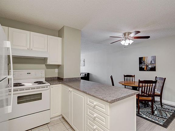 4th image of 659 N 4th Ave NE #106