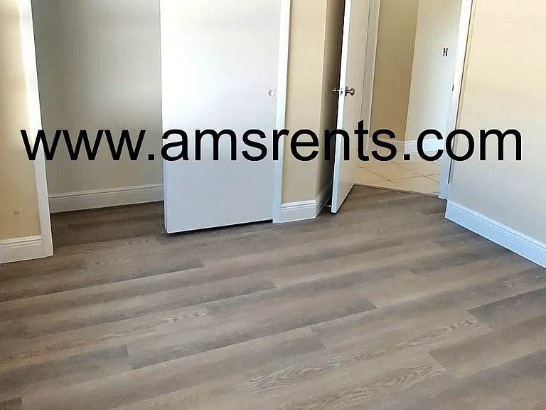 1080 Hali Ridge Ct — Photo 23