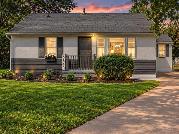 6840 E 139th St, Grandview, MO 64030