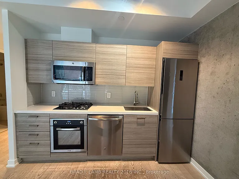 11 Charlotte St #501 — Photo 6