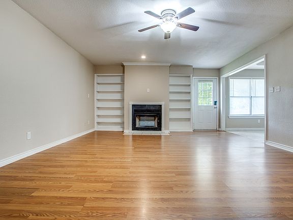 3rd image of 531 Bois D Arc Ave
