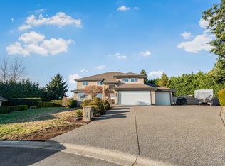 5539 185th St, Surrey, BC V3S 8S1