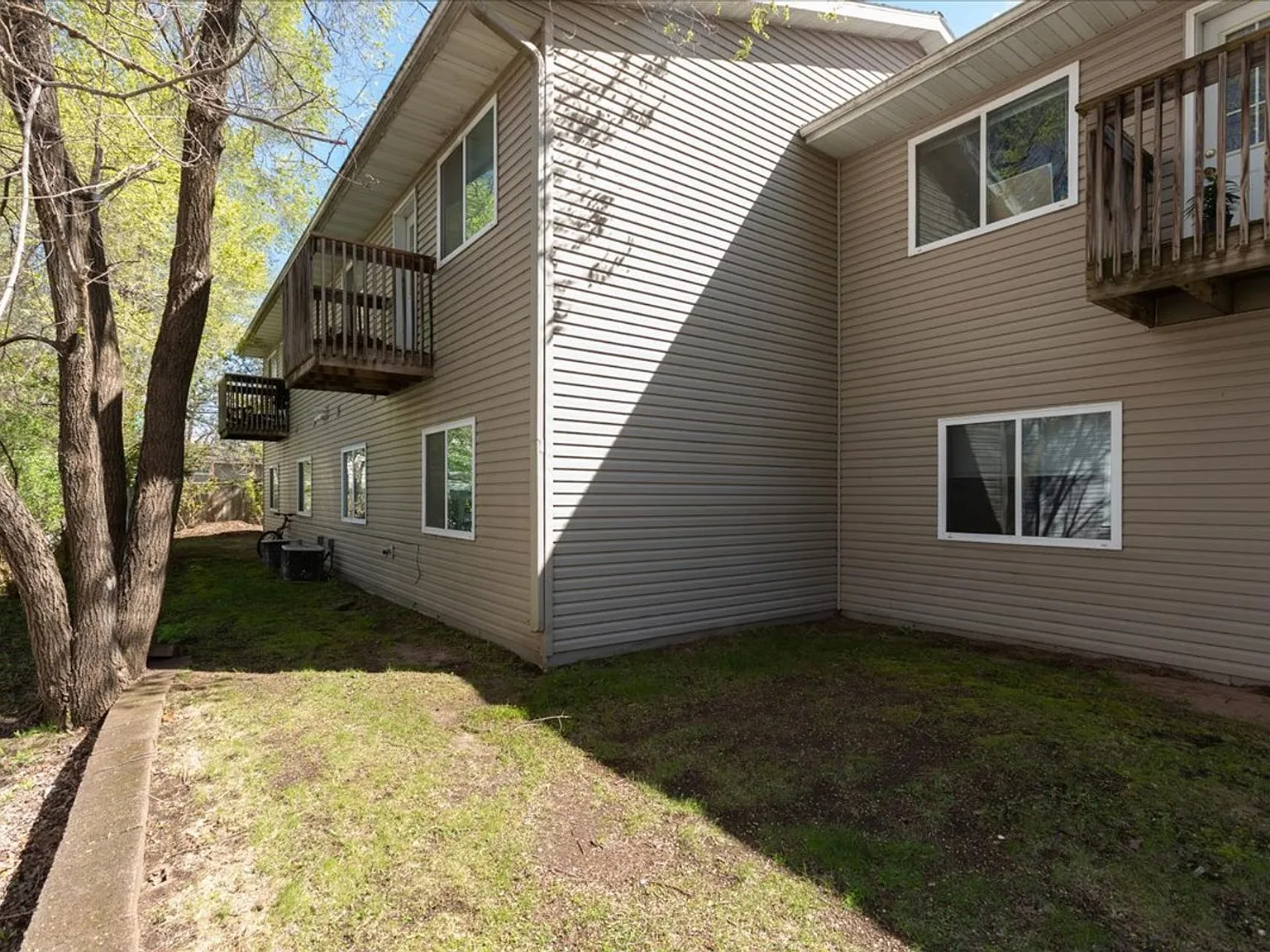 S&H Investments - 205 17th Ave. W — Photo 4