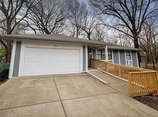 7985 Antioch Rd, Overland Park, KS 66204