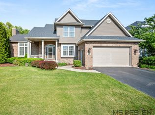 1826 Joseph Sixbury St, Sycamore, IL 60178