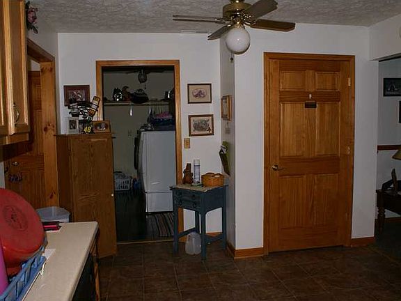 5th image of 735 Barbara Dr