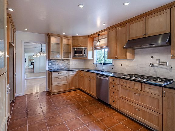 2nd image of 4399 Countrywood Dr